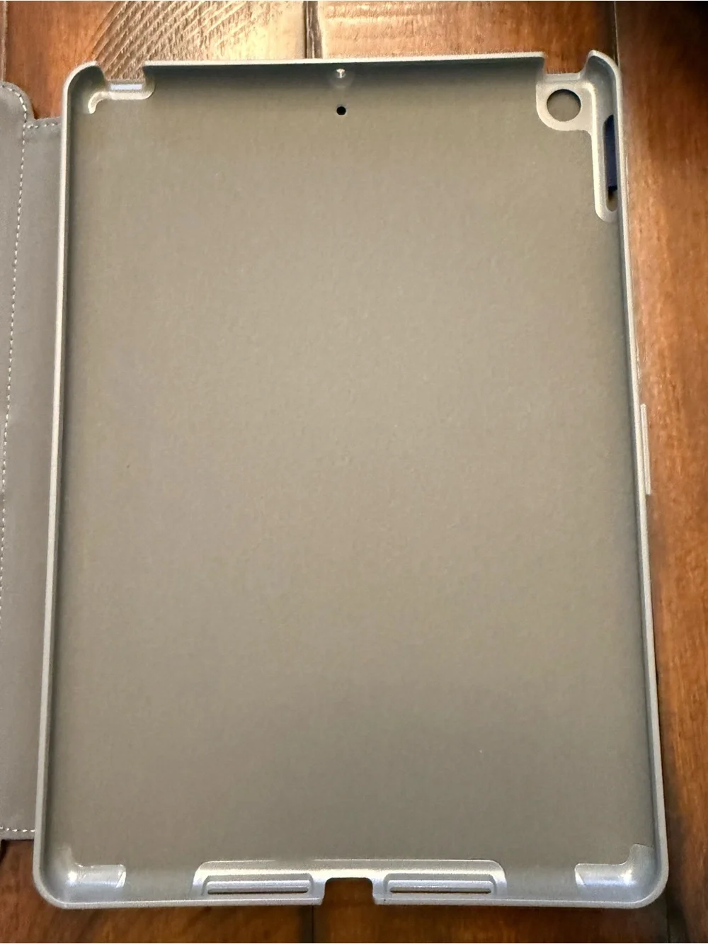 New SPECK iPad CASE 10.2-INCH fits 2021 7th gen, 2020 8th gen/ or 2019 9th gen